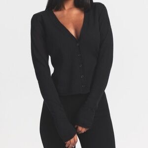 SKIMS Featherweight Cashmere Cardigan in Onyx